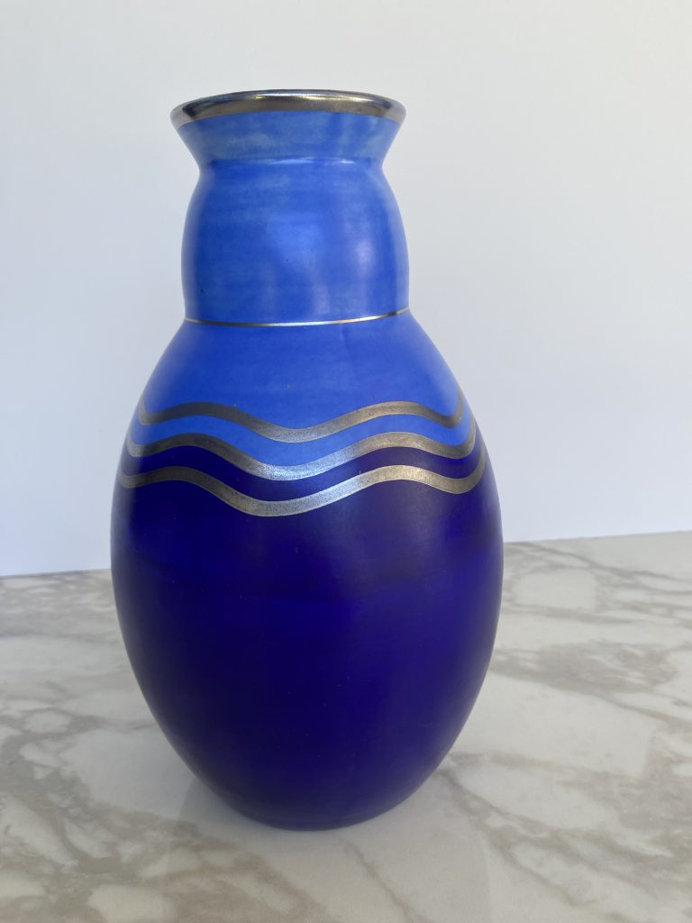 Vase Boch Frères Keramis à décor minimaliste