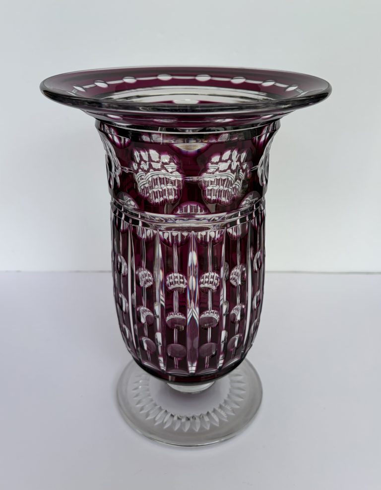 Vase “Anthar”, cristal violet- évêque, 1926